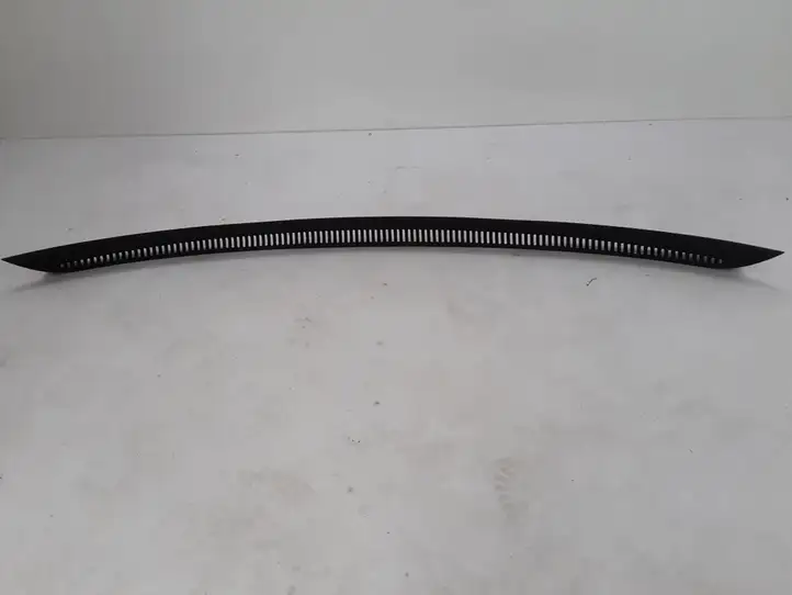 Volvo XC60 (2008 - 2013)   Накладки стеклоочистителей (жабо)