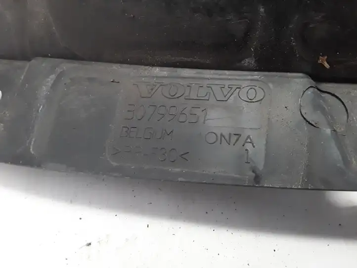 Volvo XC60 (2008 - 2013)   Накладки стеклоочистителей (жабо)