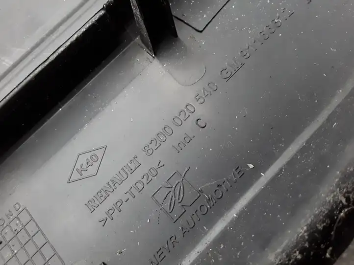Renault Trafic II (X83) (2002 - 2014) 8200020540 Жабо стеклоочистителей — фото 3
