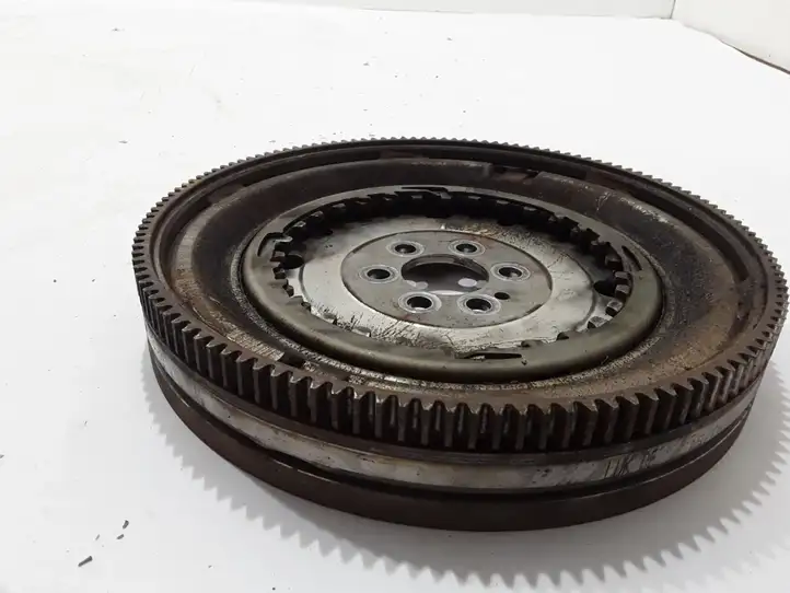 Volkswagen Caddy (2010 - 2015)  03L105266 Маховик