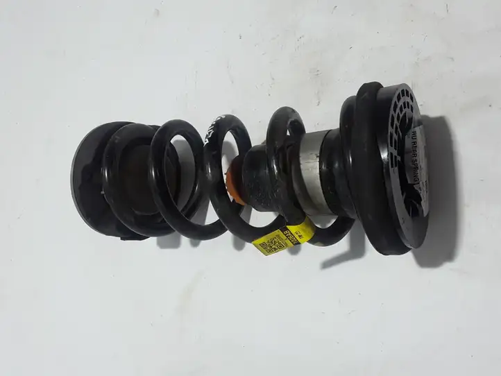 Chrysler Pacifica (2016 - )  68231026AB Пружина