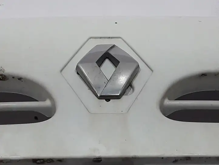 Renault Master II (1998 - 2003) 7700352125 Передняя решетка — фото 4