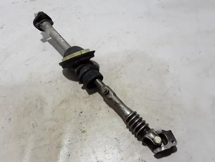 BMW 5 F10 F11 (2009 - 2016)  6776109 Крестовина кардана