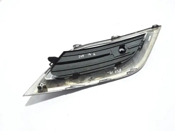 Renault Espace V (RFC) (2015 - 2019) 622576315R Нижняя решетка переднего бампера — фото 2