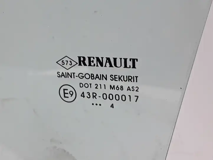 Renault Megane II (2002 - 2005) 8200094796 Стекло передней двери — фото 3