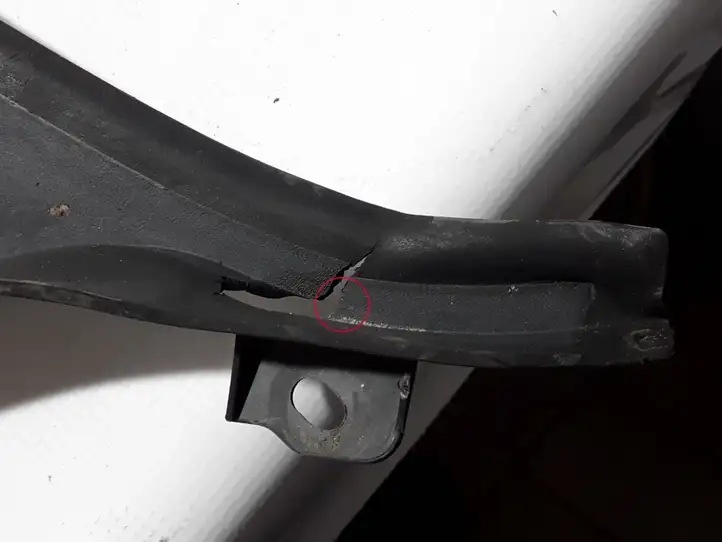 BMW 5 GT F07 (2010 - 2017)  7199752 Накладки стеклоочистителей (жабо)