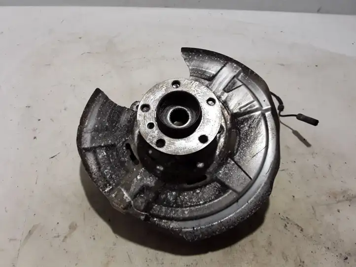 BMW 5 F10 F11 (2009 - 2016)  6793770 Ступица