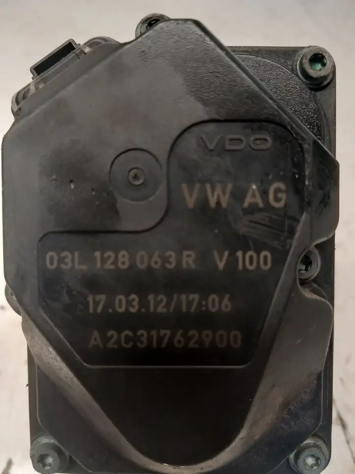 Audi Q5 SQ5 (2008 - 2012) 03L128063R Дроссельная заслонка — фото 3