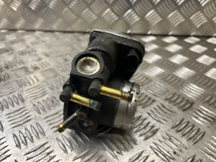 Volkswagen Caddy (2004 - 2010) Дроссельная заслонка — фото 3