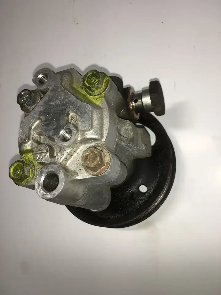 Nissan Navara D40 (2004 - 2015) 3X01A Насос ГУР — фото 6