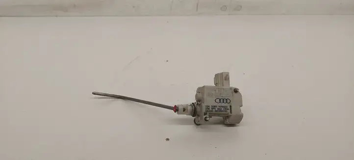 Audi A3/S3 8P (2003 - 2005) 8P0862153A Замок крышки топливного бака — фото 1