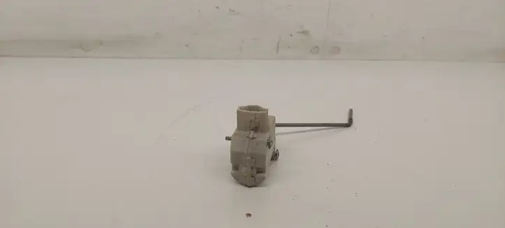 Audi A3/S3 8P (2003 - 2005) 8P0862153A Замок крышки топливного бака — фото 4