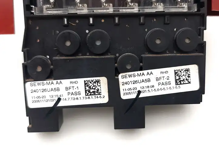 Nissan Qashqai J12 (2021 - ) 240126UA5B Реле защиты аккумулятора — фото 7