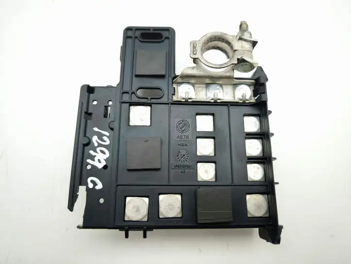 Maserati Ghibli (2013 - 2017)  A878 Предохранитель реле аккумулятора