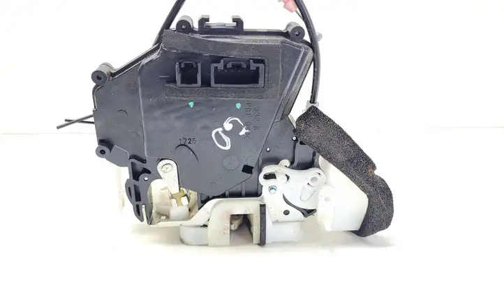 Subaru Forester SH (2008 - 2013)   Замок задней двери