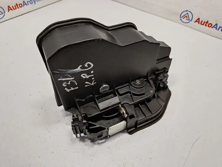 BMW 3 F30 F35 F31 (2012 - 2018) 7202147 Замок задней двери — фото 2