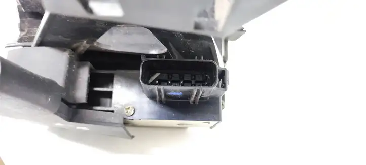 Ford Fiesta (2000 - 2005) 2S61A264A273P Замок задней двери — фото 4