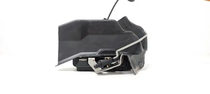 Audi A4 (2000 - 2006)   Замок задней двери