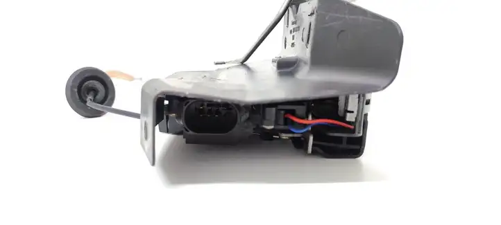 Audi A4 (2000 - 2006)   Замок задней двери