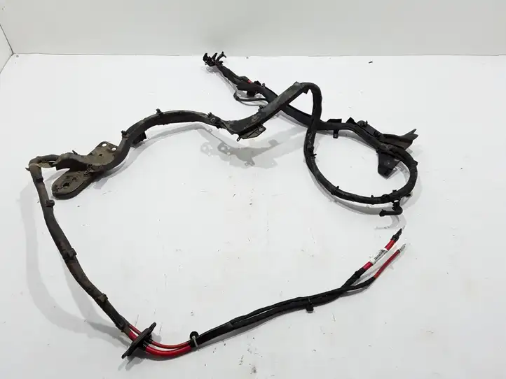 Volvo XC60 (2017 - ) 31433900 Плюсовой провод аккумулятора — фото 2