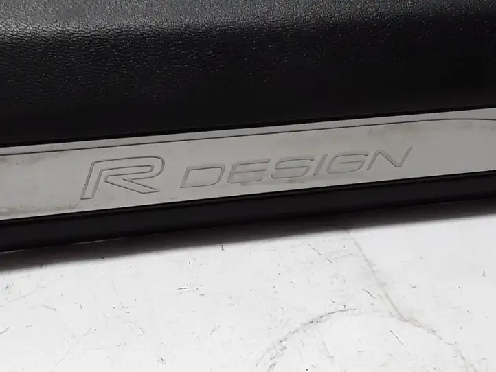 Volvo XC60 (2017 - ) 31448014 Внутренняя отделка переднего порога — фото 2