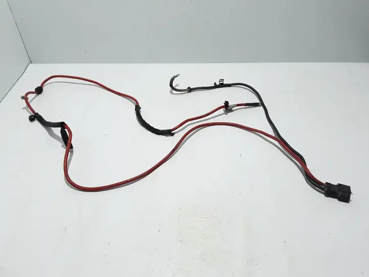 BMW 5 F10 F11 (2009 - 2016)  9271742 Плюсовый провод (аккумулятора)