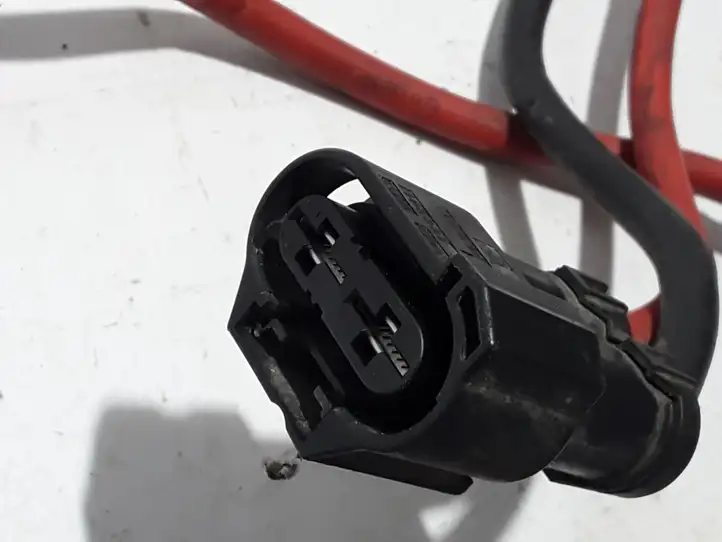 BMW 5 F10 F11 (2009 - 2016)  9271742 Плюсовый провод (аккумулятора)