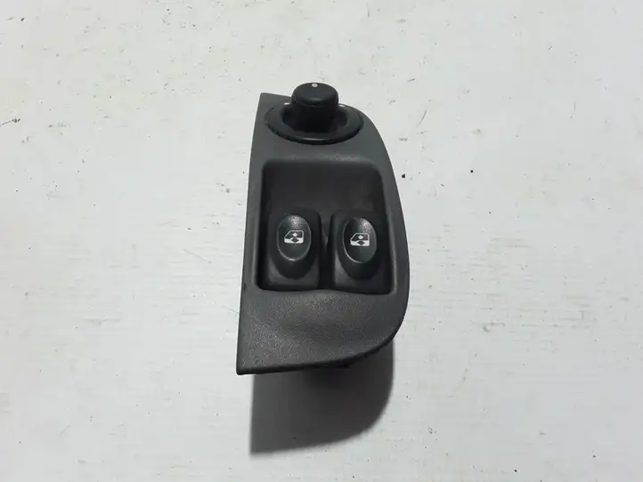 Renault Megane I (1995 - 2002) 7700429070 Блок кнопок стеклоподъемников — фото 1