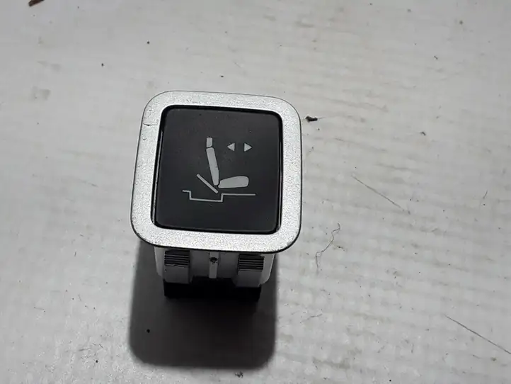 Chrysler Pacifica (2016 - ) 6DQ23TRMAA Другие включатели / ручки/ переключатели — фото 1