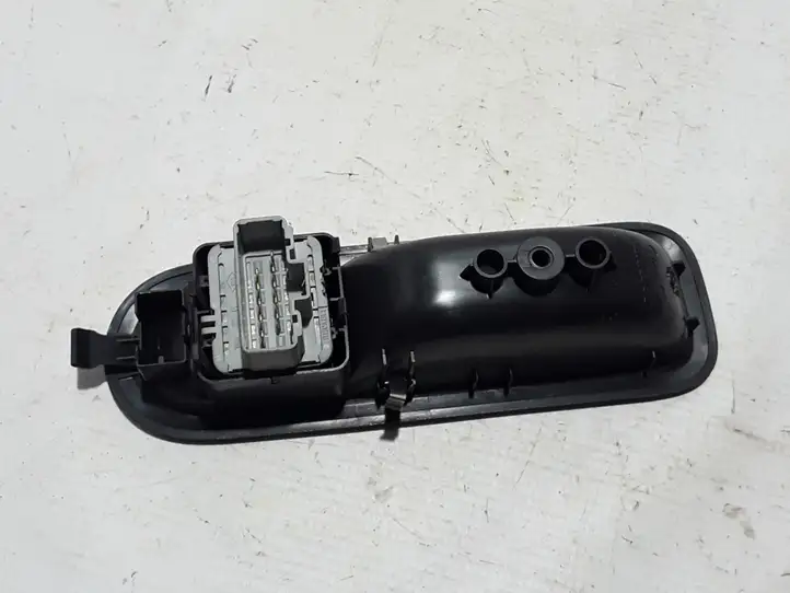 Renault Twingo II (2007 - 2014) 8200356513 Кнопка стеклоподъемников — фото 2