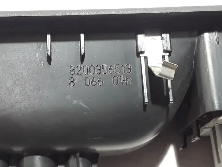 Renault Twingo II (2007 - 2014) 8200356513 Кнопка стеклоподъемников — фото 3