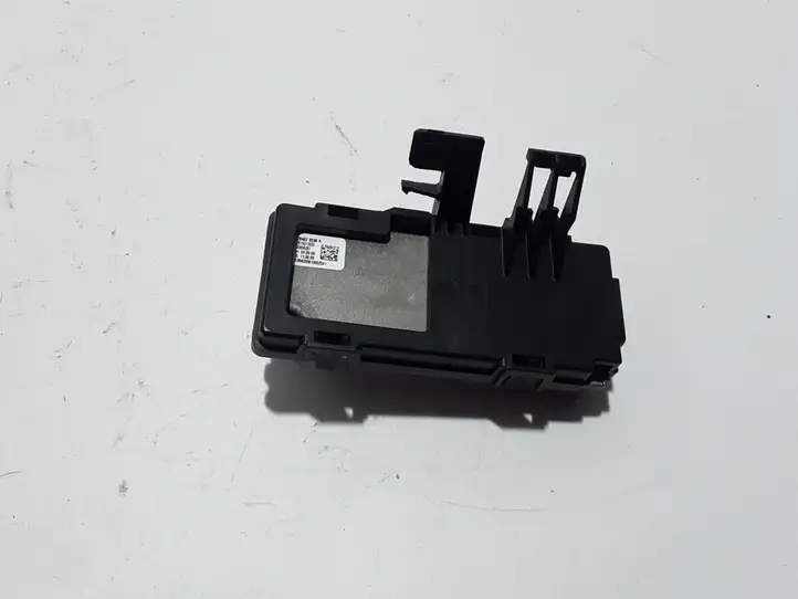 Renault Espace V (RFC) (2015 - 2019) 284628538R Камера в лобовом стекле — фото 2
