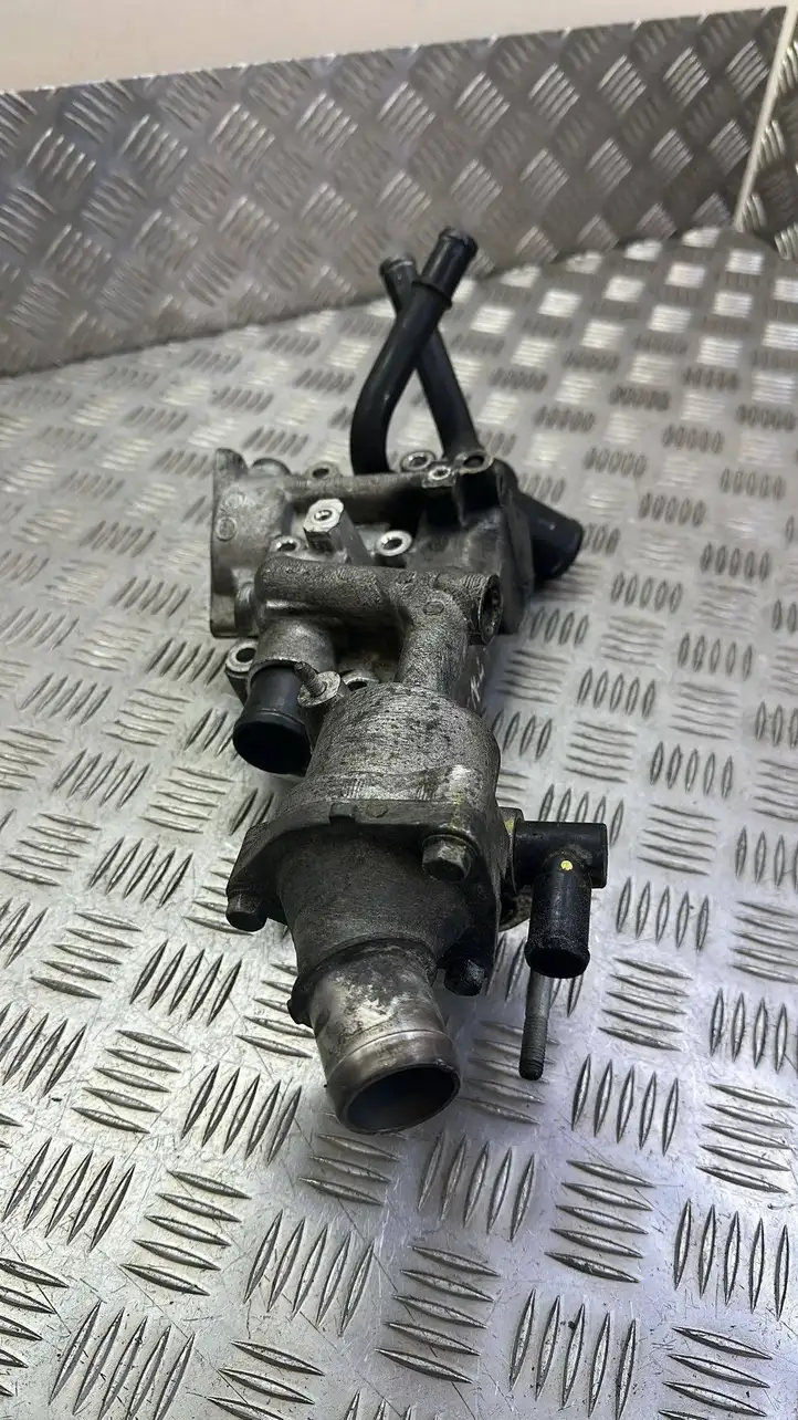 Kia Sportage    Термостат EGR