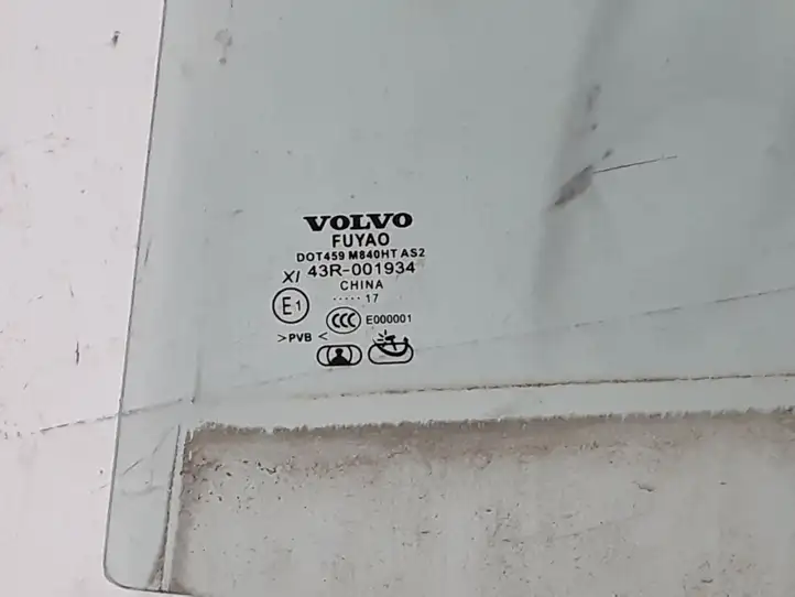 Volvo S90, V90 (2016 - 2020) 31365842 Стекло задней двери — фото 3