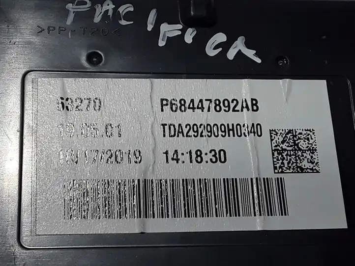 Chrysler Pacifica (2016 - )  68447892AB Другие блоки управления / модули