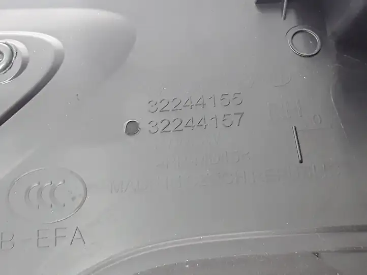 Volvo XC40 (2017 - ) 32244155 Обшивка стойки у окна — фото 3