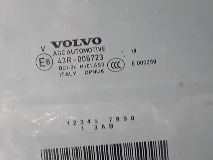 Volvo XC40 (2017 - ) 31442379 Стекло задней двери — фото 2
