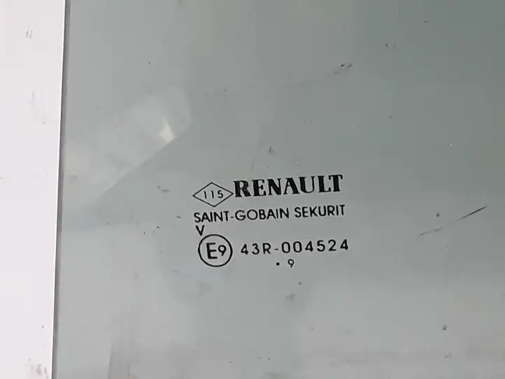 Renault Kadjar (2018 - ) 823016746R Стекло задней двери — фото 3
