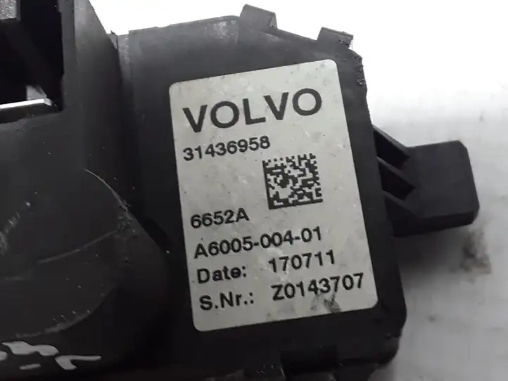 Volvo V40 Cross country (2016 - 2019) 31436958 Другое реле — фото 3