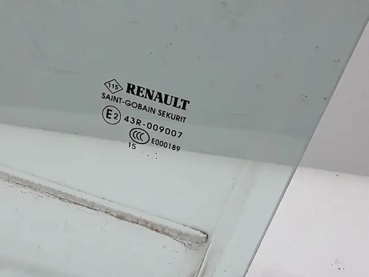 Renault Espace V (RFC) (2015 - 2019) 823017705R Стекло задней двери — фото 3