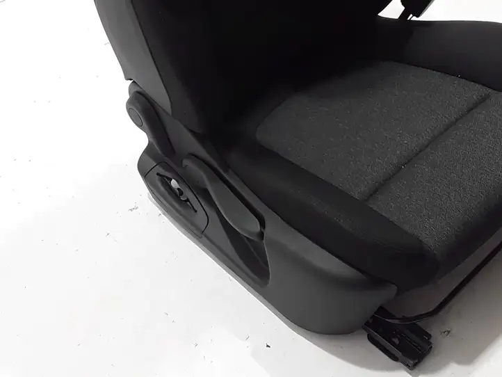 Renault Espace V (RFC) (2015 - 2019) Переднее сиденье пассажира — фото 2