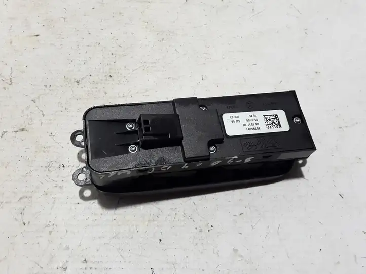 Volvo S40 (2004 - 2007) 30795081 Кнопка стеклоподъемников — фото 3