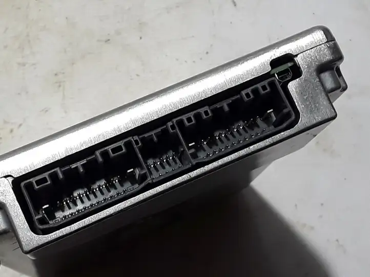 Chrysler Pacifica (2016 - )  68433331AA Звукоусилитель