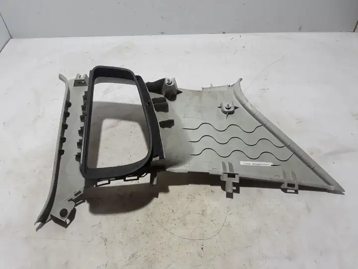 Volkswagen Tiguan (2007 - 2011) 5N0867287 Верхняя обшивка стойки D — фото 3