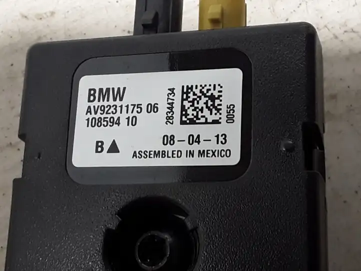 BMW 3 F30 F35 F31 (2012 - 2018) 9231175 Усилитель антенны — фото 3