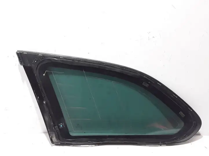BMW 5 F10 F11 (2009 - 2016)  7046272 Заднее боковое стекло кузова