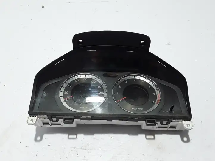 Volvo XC70 (2007 - 2013)  31270903 Спидометр (приборный щиток)