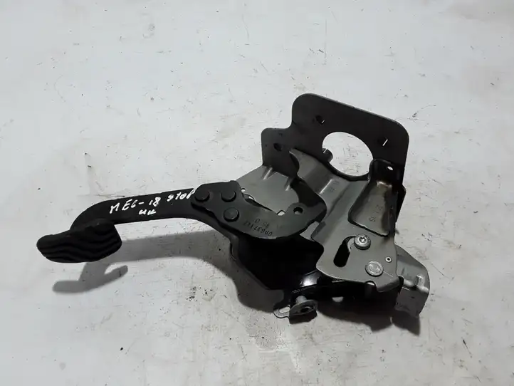 Renault Megane III (2009 - 2016)  465013559R Тормозная педаль