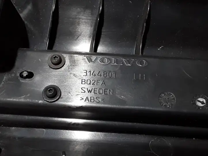 Volvo XC60 (2017 - ) 31448014 Внутренняя отделка переднего порога — фото 2