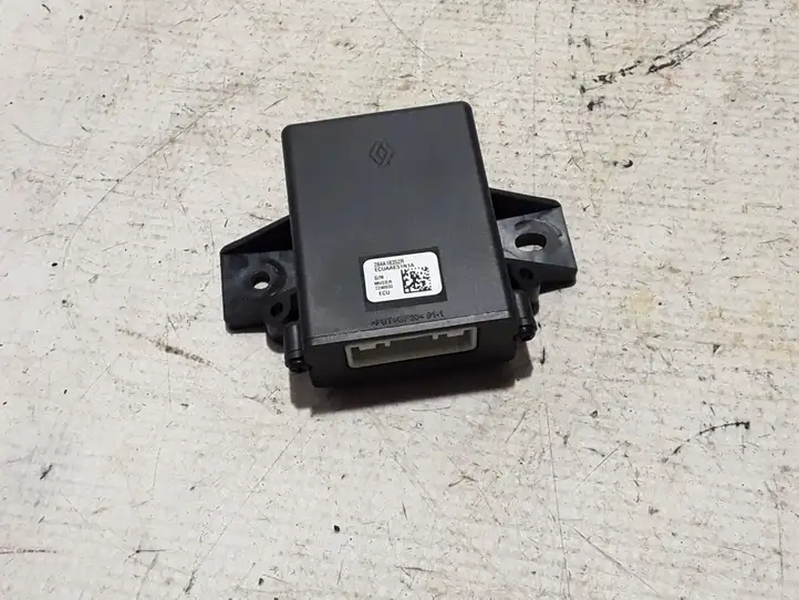 Dacia Duster II (2017 - )  284A18352R Другие блоки управления / модули